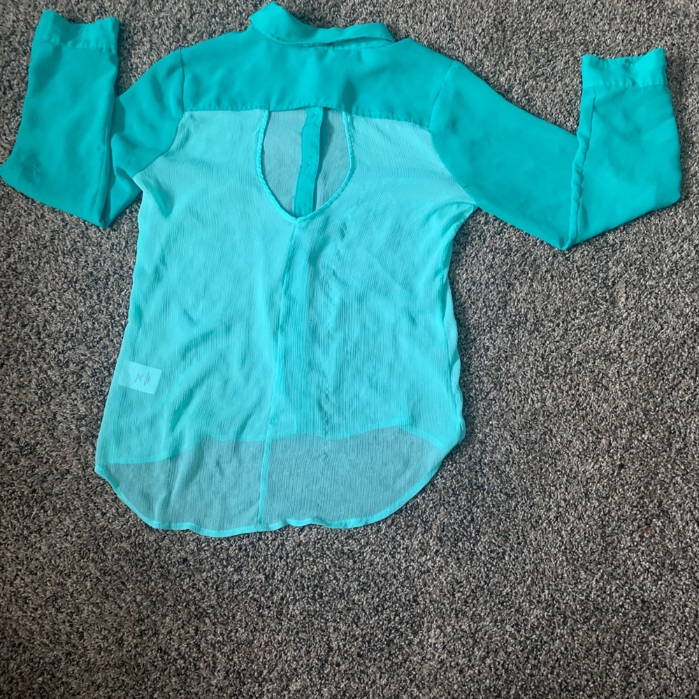 Button down shirt - Picture 2 of 4
